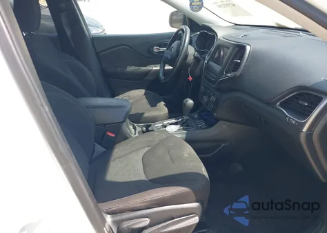 2019 Jeep Cherokee Latitude 4X4 z USA, uszkodzony, nr VIN 1C4PJMCBXKD239602